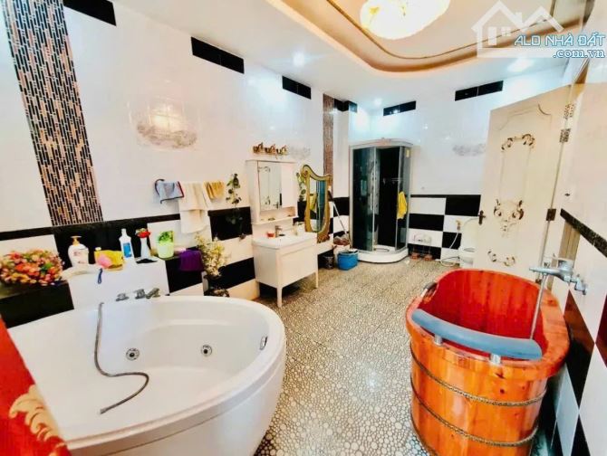 Chỉ 35 tỷ có ngay biệt thự 268m. 3 tầng. Ngang khủng 9m. Tặng nội thất. Hxh lê quang định - 1