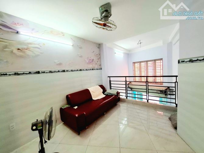 Nhà gần Chợ Ô Địa Tân Bình-Giảm sốc còn 7Ty9TL-57M2-5Tầng-8PN-Khai thác CHDV lên đến 40Thg - 12