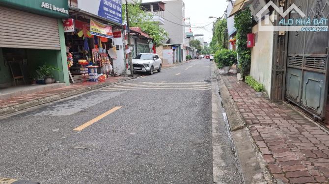 Bán nhà mặt phố Giang Biên, Long Biên 70m2/5 tầng/ 15.8 tỷ.NGÃ TƯ , ĐƯỜNG LỚN,KINH DOANH - 16