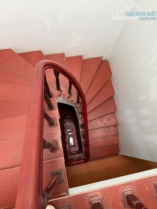 Nhà đẹp ở luôn Doãn Kế Thiện Cầu Giấy. Sổ nở hậu 50m, 5 tầng MT4m Giá 9.3 tỷ - 2