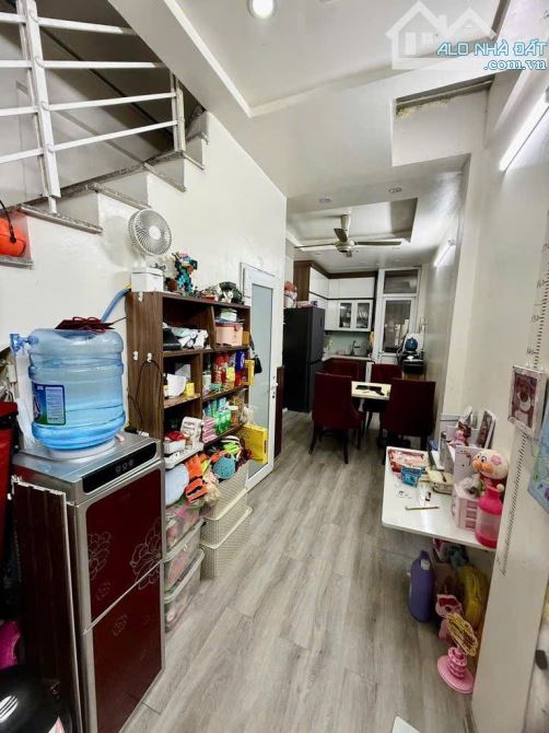 Nhà đẹp ở luôn Cổ Nhuế Bắc Từ Liêm. Sổ vuông 35m, 4 tầng 4 ngủ MT3m Giá 5.5 tỷ - 2