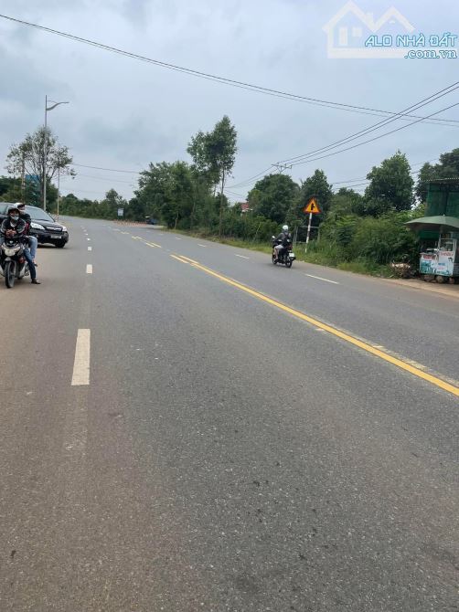 6 m mặt tiền Võ Văn Kiệt giá thấp hơn cả lô 5m - 2