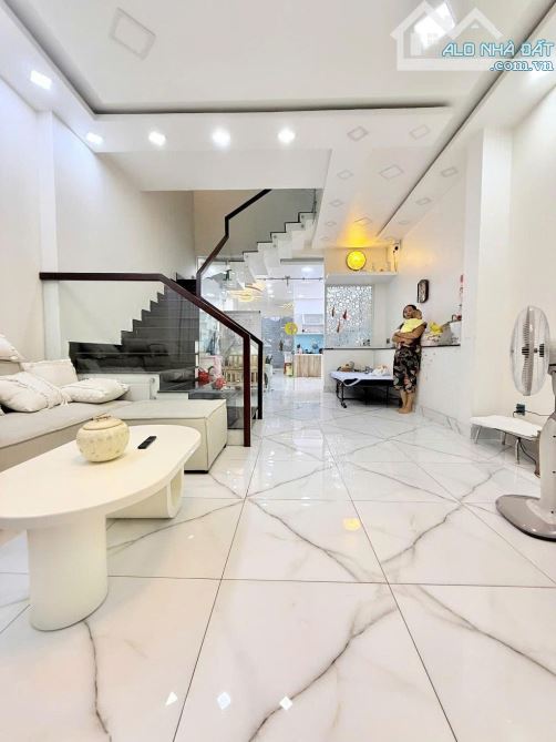 Mặt tiền kinh doanh tốt Bình Giã, Tân Bình, DT 71m2, 3 tầng, 17 tỷ - 2