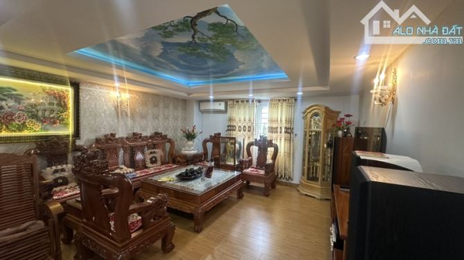 Thạnh Lộc 37 Nhà ĐẸP ở ngay ÔTÔ ĐỖ CỬA - 2