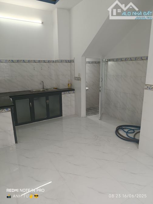 NHÀ ĐẸP GIÁ TỐT GẦN TRUNG TÂM HÀNH CHÍNH HUYỆN HÓC MÔN - 2