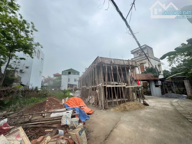 Lô góc 45.9m - Phương Trung - Thanh oai - ô tô vào nhà giá 1.9x tỷ - 2
