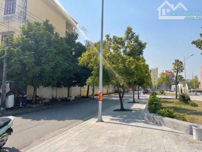 Lô Góc 92,2m2 trục công viên mặt đường nhựa Hải Thành 2 - 2