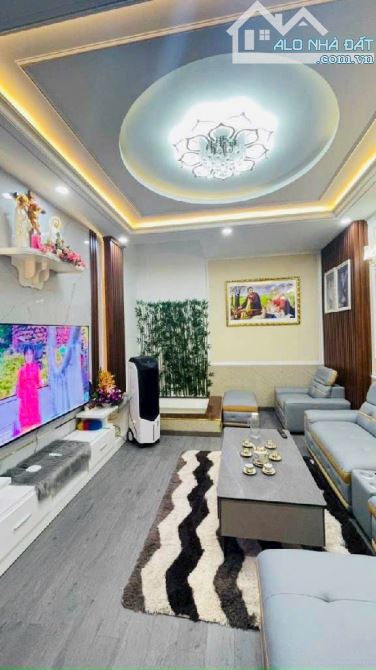 Ô TÔ NGỦ TRONG NHÀ-SÁT MẶT TIỀN-4 TẦNG-DT 4Mx15M-SỔ VUÔNG ĐẸP-HOÀN CÔNG CHUẨN - 2