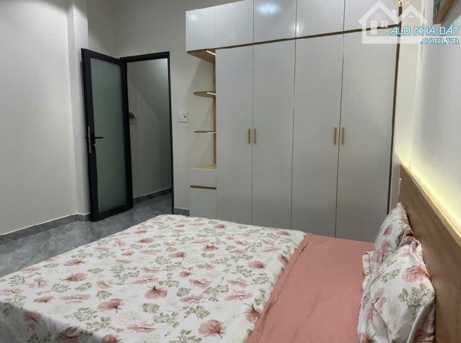 Ngã Tư Bắc Hải - 45m2 ngang 4m - 3 Tầng - đường xe hơi - 10m ra đường xe tải nhựa - 2