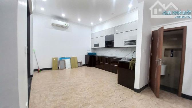 Bán nhà Bồ Đề, BT Mini, Gara, thang máy, 88m2, 4 t, mt 7m, 16.9 tỷ, ở sướng - 2