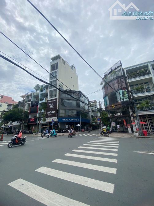 Siêu vị trí - Góc 2MT - Ngay Khánh Hội, P.5, Quận 4 - DT: 5,5 x 14 - 4 Tầng - 36,5 Tỷ - 2