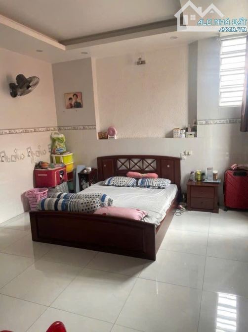 Nhà bán: đường Lê Thiệt. Tân Phú. DTSD 50m2. 5 tầng. Giá 11,4 tỷ - 2