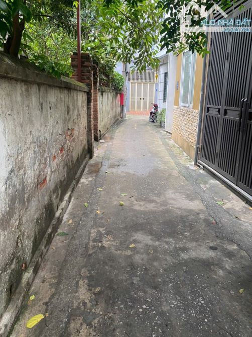 E CÓ 3 MẢNH ĐẤT GIA THƯỢNG -VIỆT PHÁP-NGỌC THUỴ HÀNG HIẾM ĐẸP NỞ HẬU KHÔNG CÒN NHIỀU NỮA Đ - 2