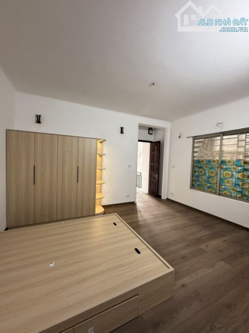 Lô góc 3 thoáng – 30m ra phố – Trung tâm Cầu Giấy - 2