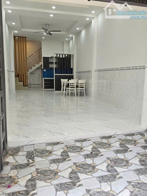 Bán nhà 2 tầng hẻm 105 đường Vườn Lài Phường An Phú Đông Quận 12 giá 4.75 tỷ thương lượng - 2