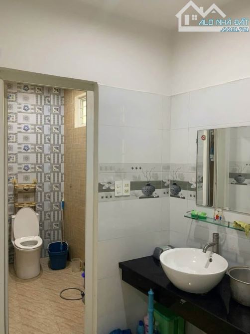 ẦN BÁN GẤP NHÀ 3 TẦNG ĐƯỜNG BÙI THIỆN NGỘ - SÁT CẦU NGUYỄN TRI PHƯƠNG - GIÁ 5,X TỶ - 2