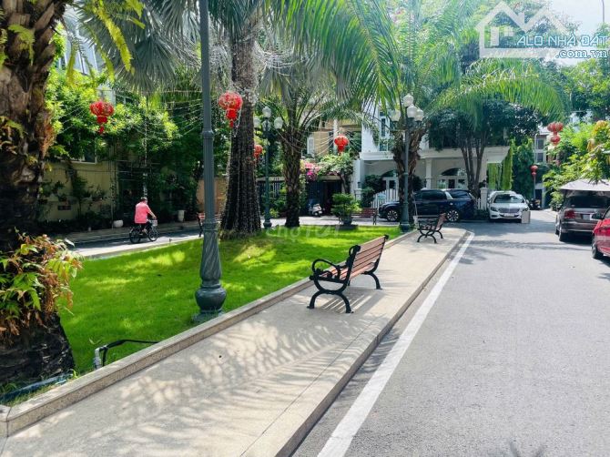 BIỆT THỰ (KHU BẢO VỆ) AN NINH, YÊN TĨNH 24/24 - DIỆN TÍCH CHUẨN - 3 LẦU ĐẸP VÀO Ở NGAY - 2