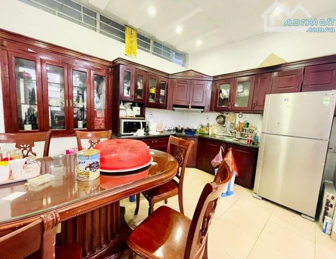 BẮC TỪ LIÊM - NHÀ  DÂN XÂY - THOÁNG TRƯỚC, SAU- TẶNG NỘI THẤT - 2