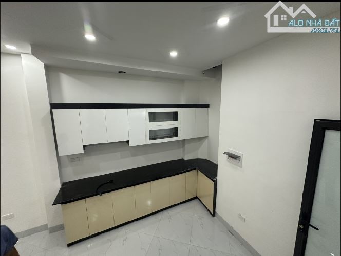 LA DƯƠNG - HÀ ĐÔNG - GẦN Ô TÔ - NHÀ MỚI ĐẸP KÍNH KOONG - 35M X 5 TẦNG - GIÁ 5,8 TỶ. - 2