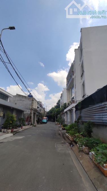 Hẻm 8m Nguyễn Trọng Quyền, Q Tân Phú, Nhà cấp 4, DT 4.5x19.5m hậu 5m, giá 9.2 tỷ - 2
