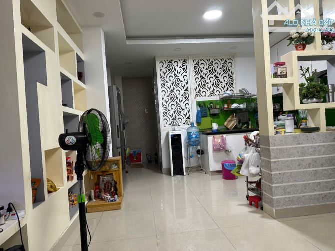 Căn duy nhất góc 2MT Lạc Long Quân quận Tân Bình 6.5x25m nở hậu đều 7.3m, 3 lầu giá 32.5ty - 2