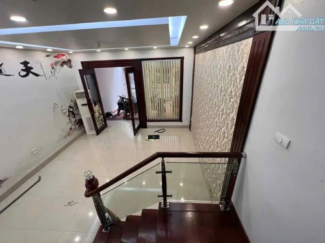 Cần bán nhà đẹp LÔ GÓC Phố Bát Khối, Long Biên, 45m2, KD- Ô TÔ, Chỉ 10 tỷ - 2