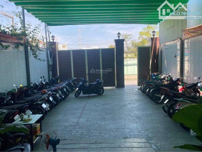 Bán căn hộ dịch vụ 4 tầng - Mặt tiền ds 11 Trường Thọ - có thang máy, doanh thu ổn định - 2