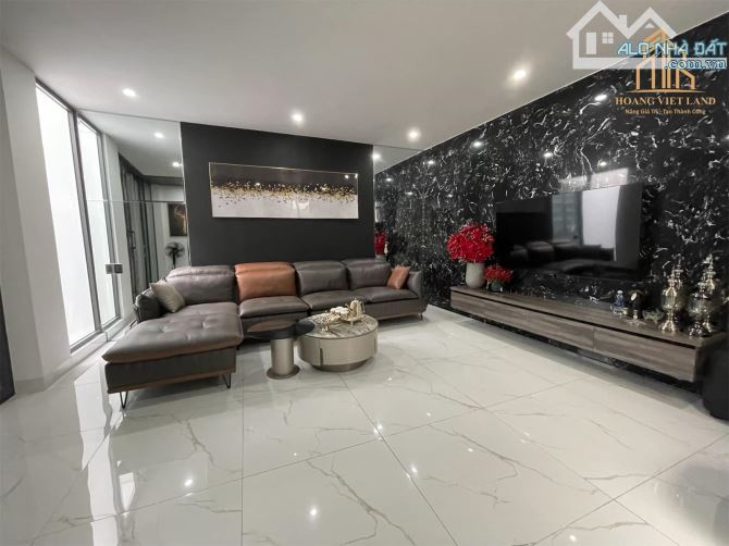 HẠ GIÁ BÁNn nhà BIỆT THỰ -  mặt tiền đường Nguyễn Tri Phương - ĐẸP -DT:9x17m - GIÁ:13,5 TỶ - 2