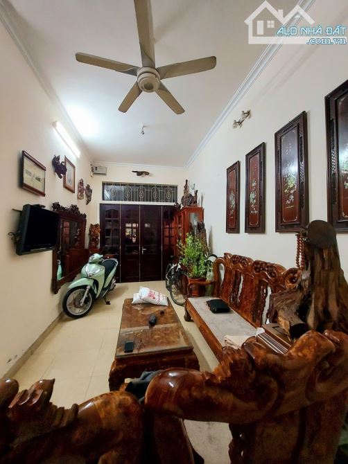 TÂN MAI , Ô TÔ TRÁNH VỈA HÈ , 47M2 , MẶT TIỀN 4,2M SIÊU ĐẸP , KINH DOANH ĐA DẠNG , 10,8 TỶ - 2