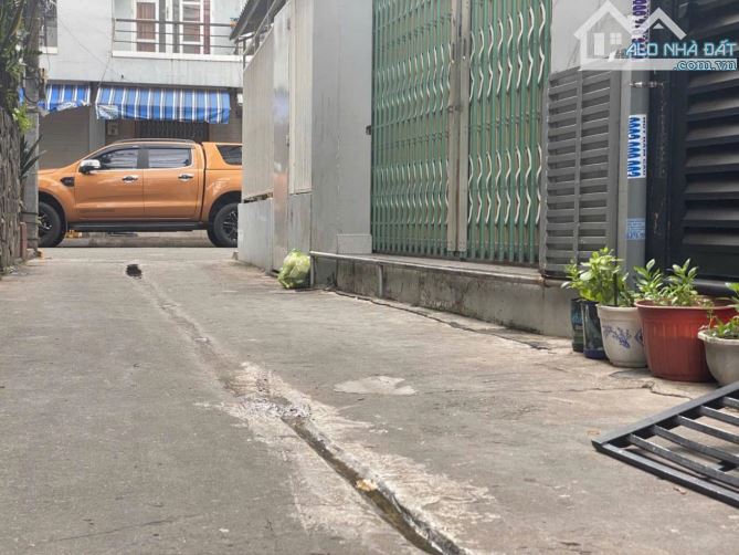 CCG!Nhà HXH thông, 30m2-2 tầng,Nguyễn Sơn,gần Thoại Ngọc Hầu Luỹ Bán Bích, Tân Phú.3.99 tỷ - 2