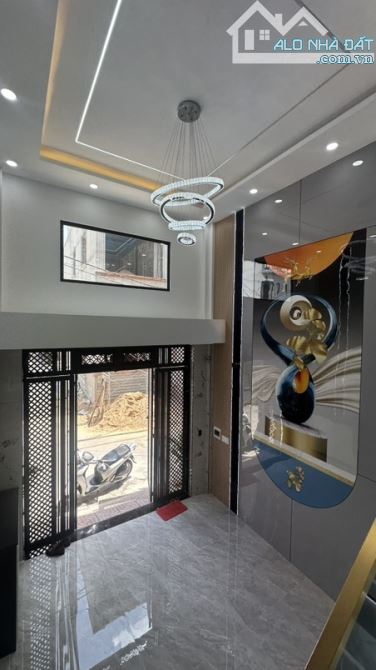 HẺM XE HƠI 50M RA ĐƯỜNG NGUYỄN ẢNH THỦ NHÀ 3 TẦNG HIỆN ĐẠI TẶNG PULL NỘI THẤT - 2