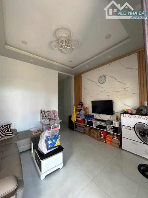 Nhà nhánh hẻm 71  khu dân cư đông đúc đường Dương Quang Đông - 2