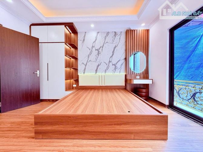 Bán nhà Nguyển XIển-30m2x4T-3 thoáng-Full nội thất- Chỉ 5.85 Tỷ. - 2