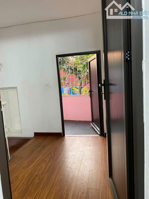 Nhà Phạm Văn Đồng siêu hiếm 32m2, ngõ nông, oto40m, 5 tỷ hơn - 2