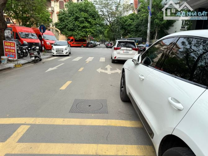 Bán tòa văn phòng Trần Thái Tông Cầu Giấy DT 135 10 GIÁ 100T - 2