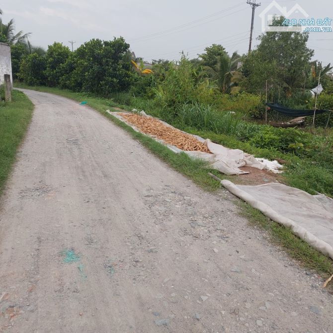 BÁN 1,8 CÔNG ĐẤT CÓ THỔ, ĐƯỜNG Ô TÔ 4M ,GẦN CHỢ BÌNH TIÊN, XÃ TÂN PHÚ TRUNG, CHÂU THÀNH - 2
