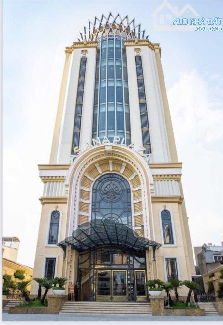 Bán nhà mặt tiền Phạm Văn Đồng, Gò Vấp. DT: 45m x 30m (DTCN 1380m²), cấp 4, giá 230 tỷ - 2