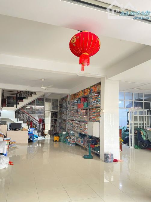 Ban nhà mặt tiền đường DC11 Q.Tân Phú, DT: 10x20m 2 lầu giá 23 tỷ thương lượng - 2