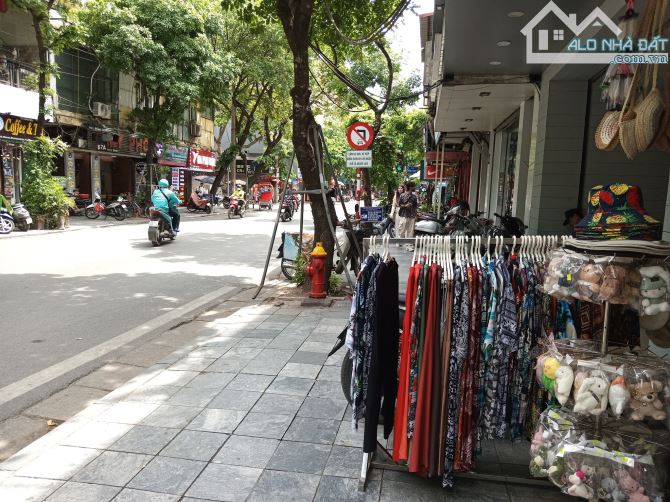 Bán Nhà mặt phố Hàng Bông 385m2 * 3 Tầng, MT 14m, Giá 198 tỷ - 3