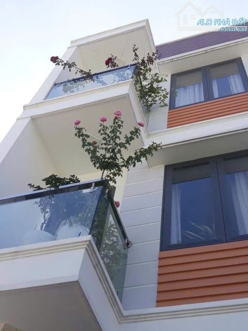 Bán nhà mới 4 tầng, 4x16, đường số, ô tô vào nhà - chỉ 7,9 tỷ - 2