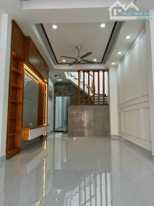 Ngộp Bank - Bán Gấp Nhà Đoàn Nguyễn Tuấn , Giá Chỉ 920 Triệu – Sổ Hồng Riêng - 3