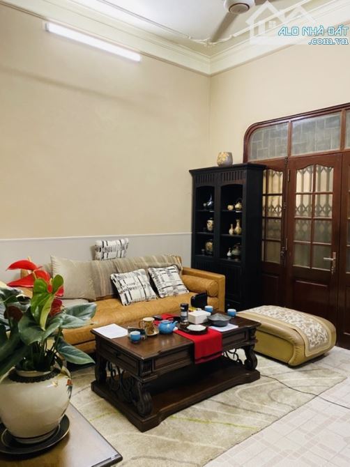 BÁN BIỆT THỰ NHÀ VƯỜN PHỐ KIM NGƯU Q. HBT - CĂN GÓC 2 MẶT TIỀN RỘNG - 108m2 - 3 TẦNG - 3