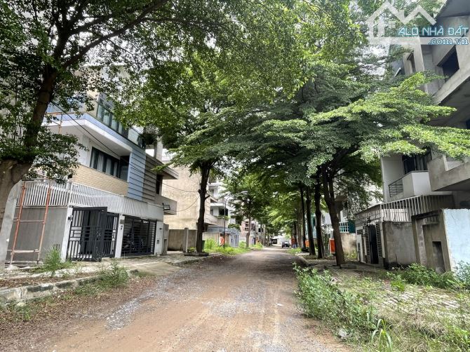 Bán GẤP Đất Đối Diện Công Viên 8x20m Trong KDC An Thịnh Bà Điểm Hóc Môn Giá 3.4 Tỷ - 2