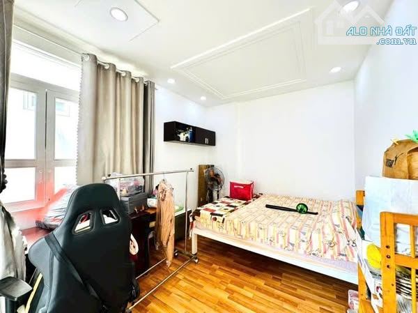 🔥KHU VIP PHAN XÍCH LONG🔥 - VÀI BƯỚC RA MT - 5 TẦNG BTCT - 💥65M2💥 - NGANG 6.5M - 8.x TỶ - 3