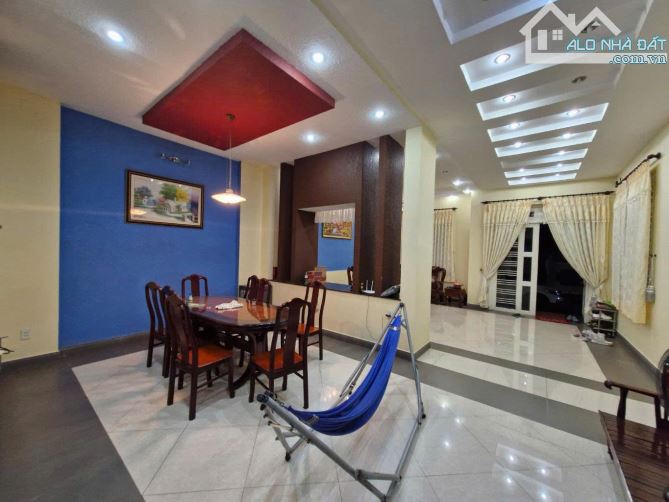 BIỆT THỰ MẶT TIỀN, DT 234M2 (NGANG 9M), NGAY ĐH NGÂN HÀNG, LINH CHIỂU, TP THỦ ĐỨC - 3