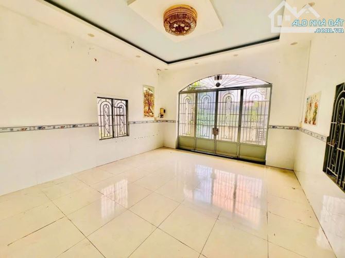 Cần bán gấp căn nhà ở gần KCN Phước Đông , Gò Dầu 337m2 SHR giá 780tr - 3