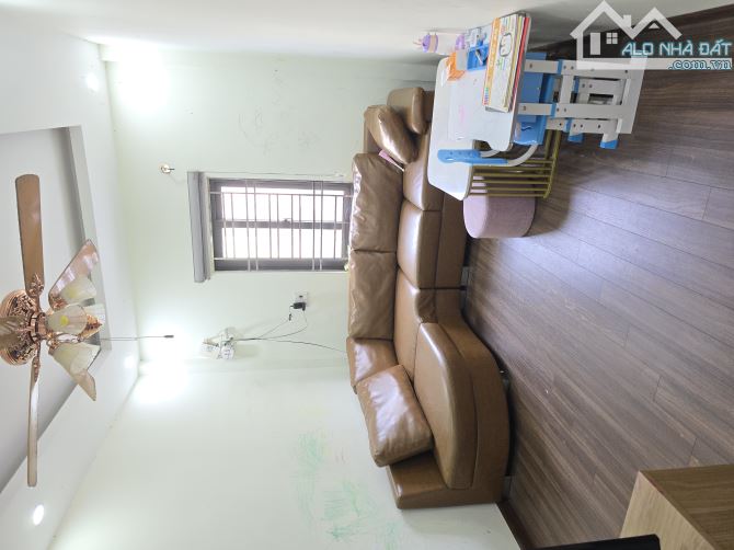 NHÀ 40M2 4 TẦNG ĐẸP, MẶT NGÕ THÔNG Ô TÔ, KINH DOANH, CHỈ 5.6 TỶ, BÁN GẤP - 3