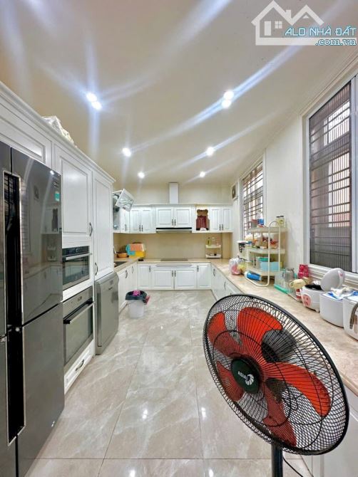 Biệt thự 6 tầng 2 mặt tiền Lê Văn Quới, 155m²(8x20) - nội thất cao cấp chỉ hơn 20 tỷTL - 3