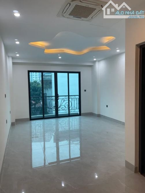 Bồ Đề, Hồng Tiến 70m 7t mt4.2m 20.9 tỷ ngõ ô tô thông, ô tô ngủ trong nhà, thang máy. - 3