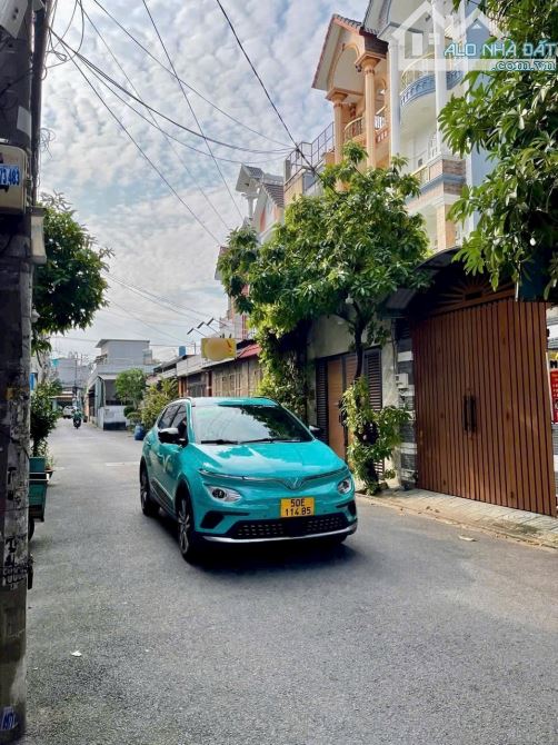 BÁN NHÀ 4 TẦNG ĐÚC MẶT TIỀN HẺM XE TẢI TRÁNH KHU PHÂN LÔ LÊ VĂN KHƯƠNG Q12 GIÁ RẺ 7,5 TỶ - 3